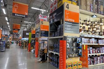 Accounts Receivable Factoring for Hardware Store Invoices